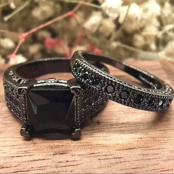 Black Sapphire and Obsidian Stones Ring/Engagement Ring - Picture 4 of 5